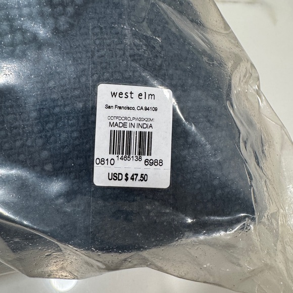 NWT West Elm Outdoor Tufted Circle Pillow 20x20, Midnight - Picture 6 of 8